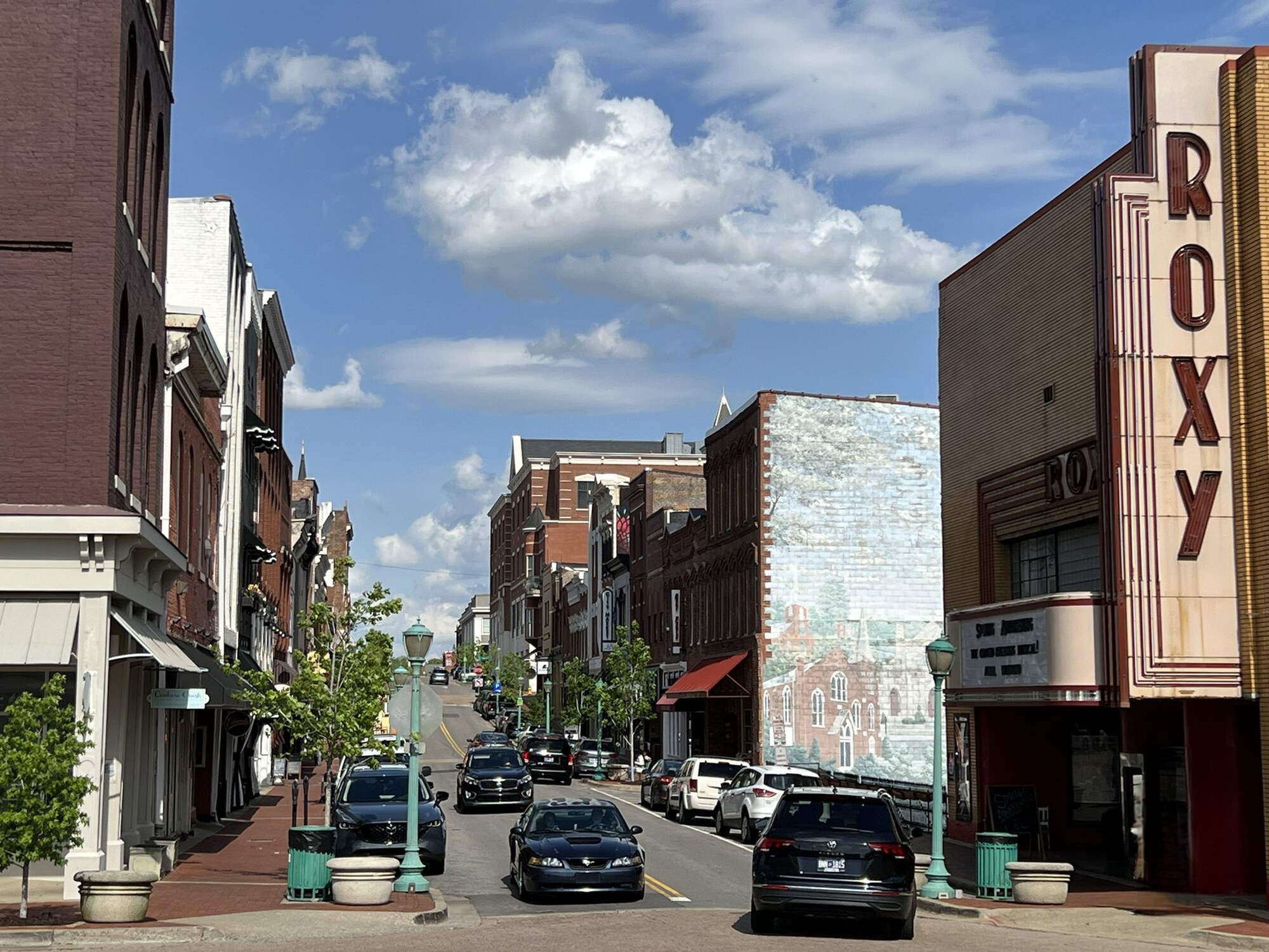 Downtown Clarksville, Tennessee for a comparison of Clarksville and Nashville housing, commutes and home options
