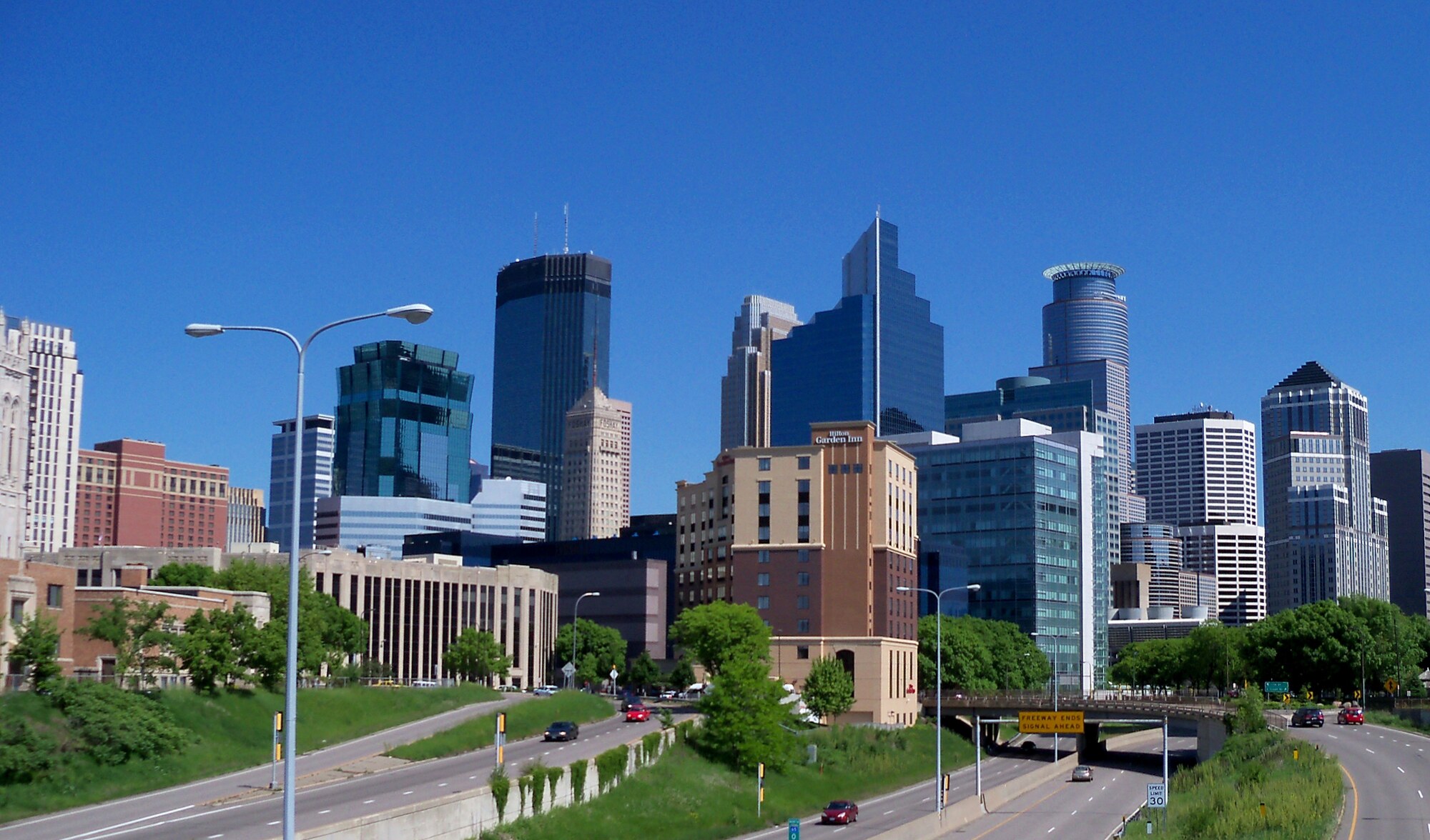 Minneapolis–St. Paul skyline and city view