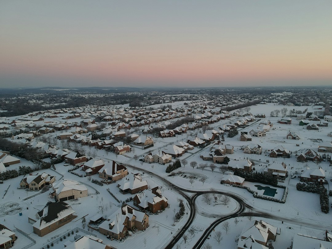Murfreesboro suburban homes and community streetscape