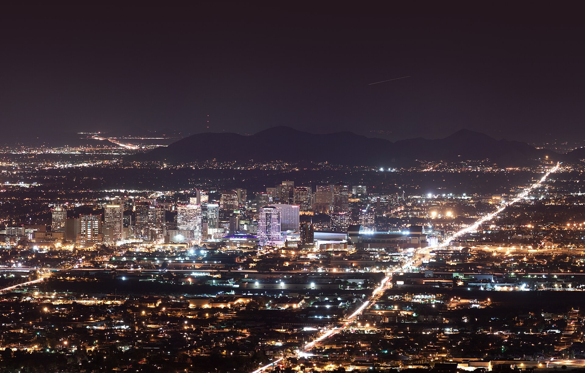 Phoenix skyline for a Phoenix Realtor client referral guide